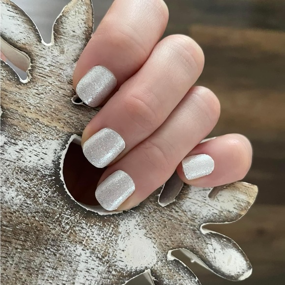 Color Street | Couldn’t carat less opaque white glitter - Picture 1 of 12